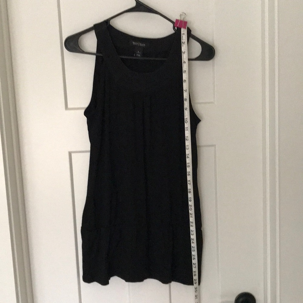 White and Black market top size M